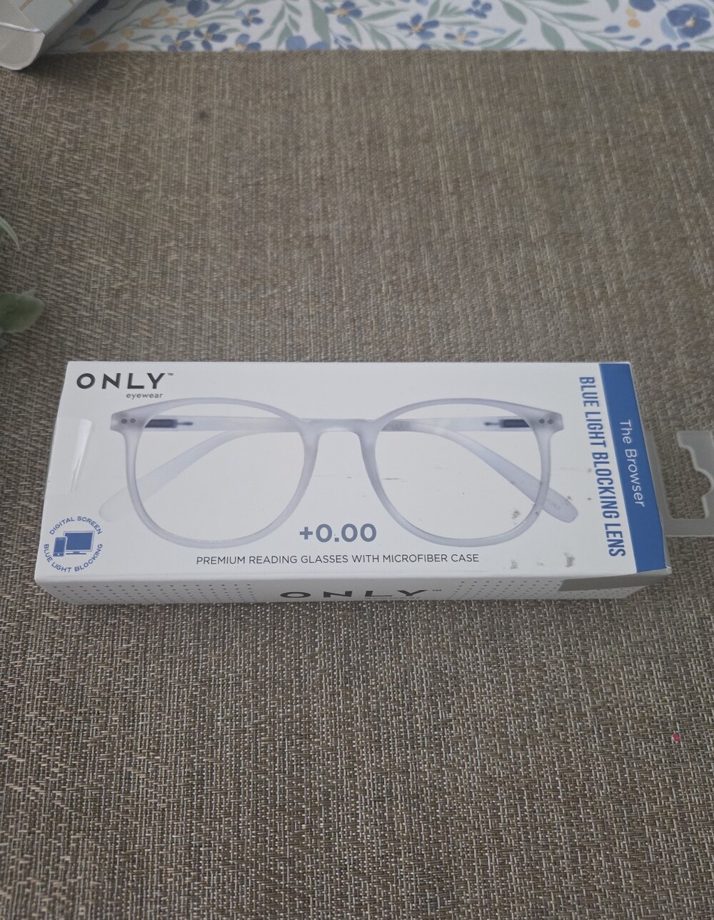 ONLY Clear Translucent Reading Glasses with Blue Light Filter
